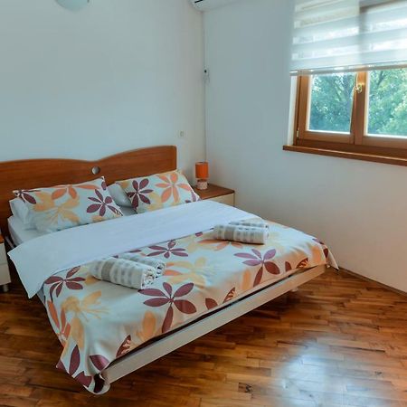 Lumbre Apartment Tar-Vabriga Buitenkant foto