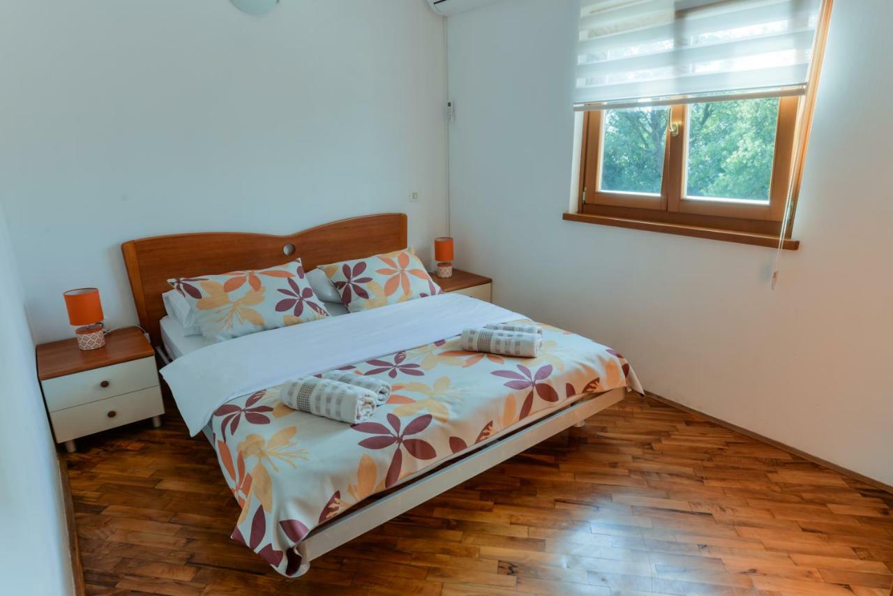 Lumbre Apartment Tar-Vabriga Buitenkant foto