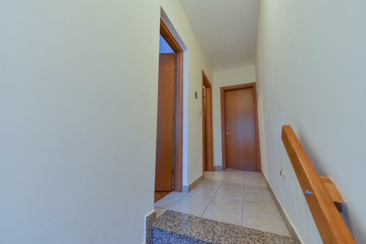 Lumbre Apartment Tar-Vabriga Buitenkant foto