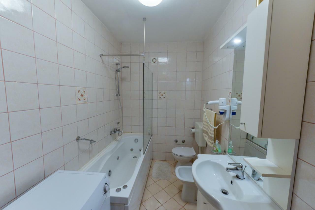 Lumbre Apartment Tar-Vabriga Buitenkant foto